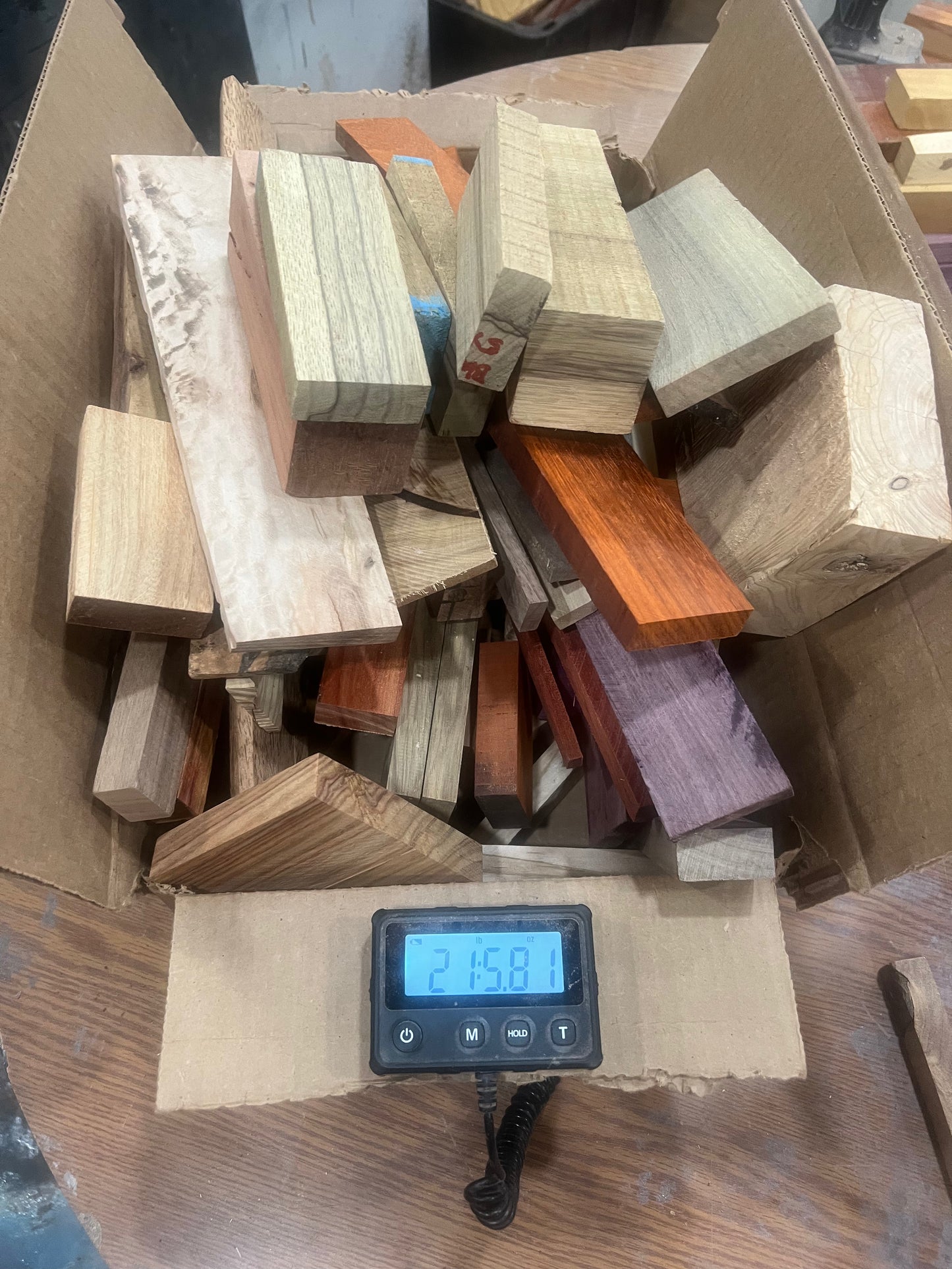 25 pound box of exotic/domestic cut offs.